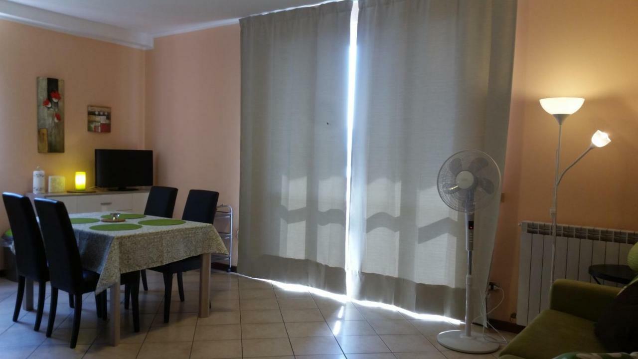 New Apartment Lake 10 Varenna Bagian luar foto